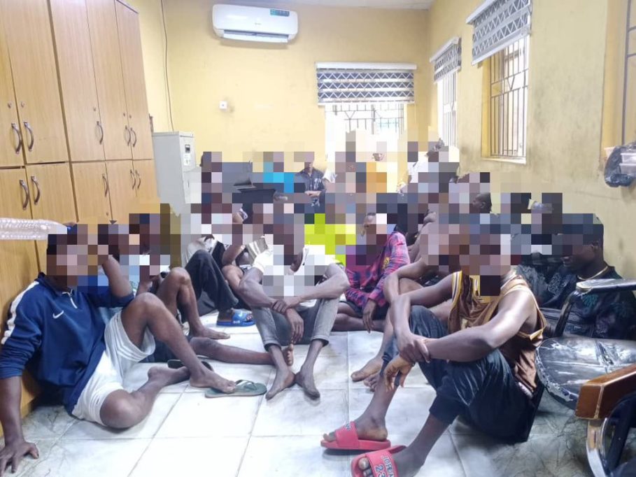 Police Raid Criminal Hideouts In Yaba, Arrest 40 Suspects