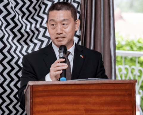 Wang Xuekun, Chinese Ambassador to Rwanda, stated: "BGI Genomics is a leading enterprise in the genomic industry, both in China and globally. The company has significantly contributed to promoting the friendship between China and Rwanda and advancing Rwanda's medical and health industry."