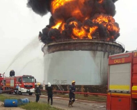 Just In: Fire Outbreak At NNPC Terminal In Lagos