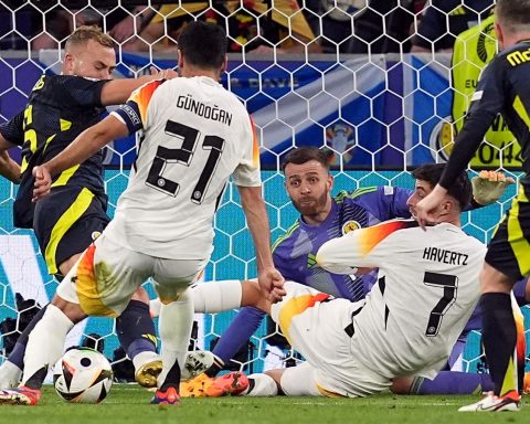 Germany demolish Scotland in Euro opener