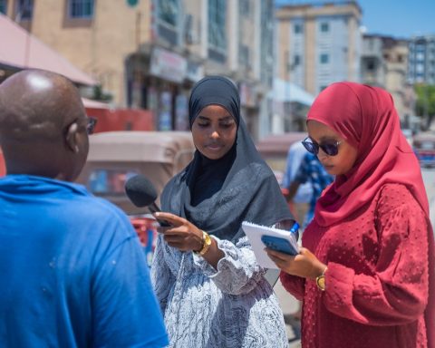 Somalia’s only all women news team Bilan has won the One World Media Press Freedom Award becoming the first Somali media team to receive this honour