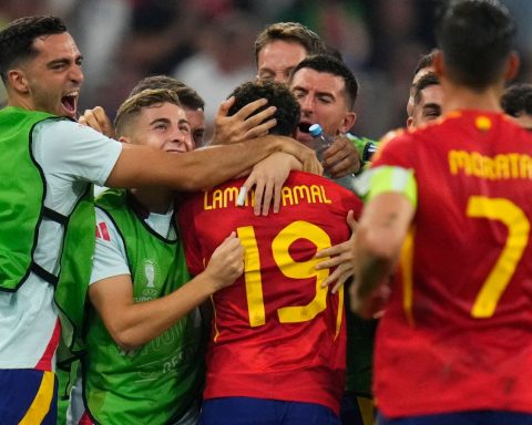 year old Lamine Yamal mobbed following his wonder goal