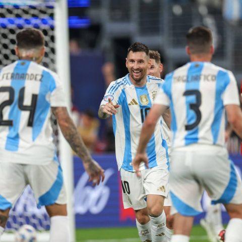 Argentina brush aside Canada for Copa final slot