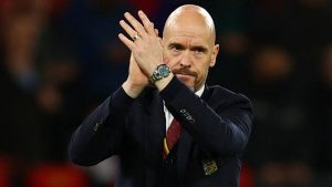 Erik ten Hag extends Man U contract