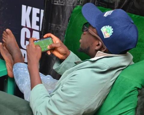 Nigerian gamer Oside Oluwole in action