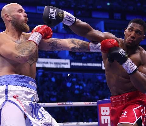 Robert Helenius vs Anthony Joshua at the O arena