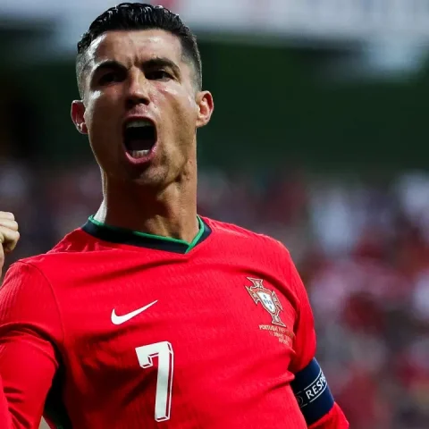 Cristiano Ronaldo Breaks YouTube Records, Hits 1m Subscribers In 90 Minutes