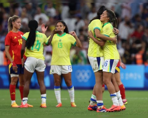Brazil to take on USA today in final