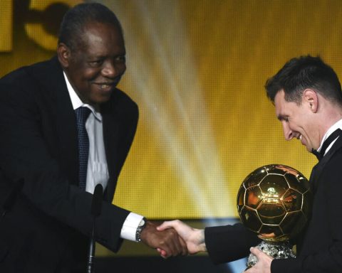 Flash back former CAF and FIFA President Issa Hayatou congratulates Ballo d'Or winner Lionel Messi