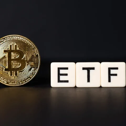 bitcoin etf money gID