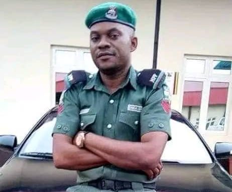 Soldier Driving Against Traffic Stabs Police Officer To Death In Lagos