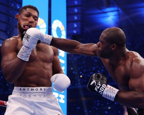 anthony Joshua suffered heavy defeat in the hands of Dubois