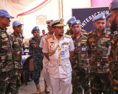 Bangladesh Chief of Naval Staff stresses need for peace in South Sudan during first visit to UNMISS