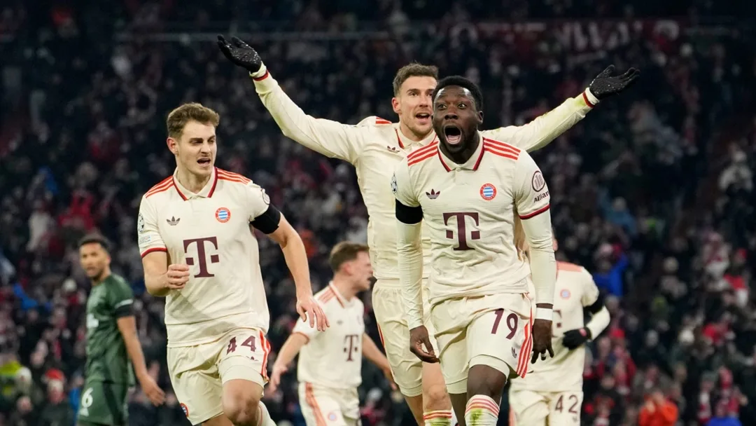 Alphonso Davies seals it for Bayern Munich