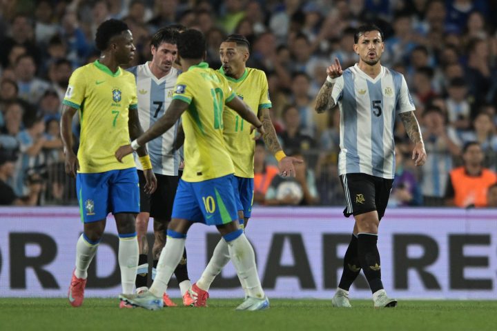 Argentina book World Cup spot