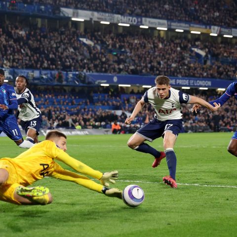 Chelsea claim slim win over Tottenham