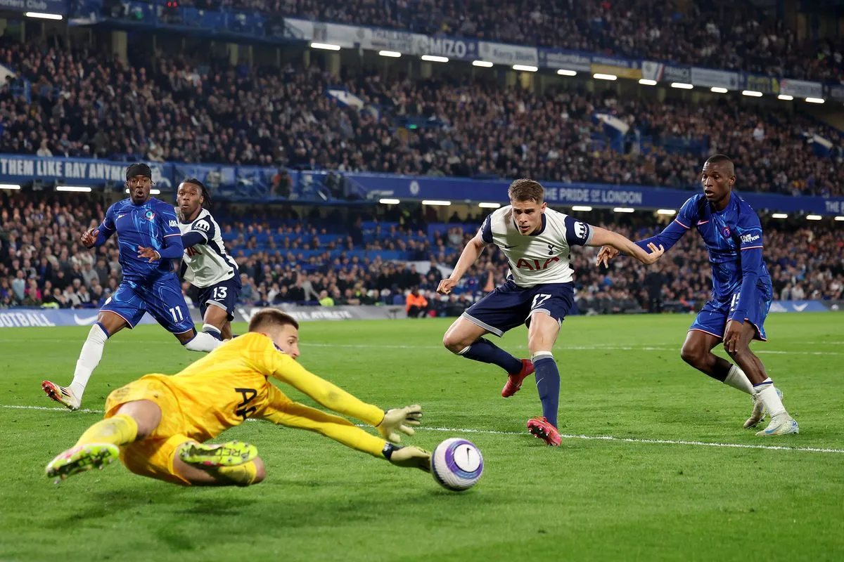 Chelsea claim slim win over Tottenham