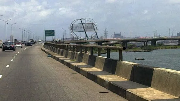 Independence Bridge: Nigeria’s Works Minister Sets New Guidelines For Closure Of Federal Roads