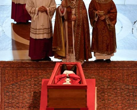 Pope Francis’ Remains Moved To St. Peter’s Basilica