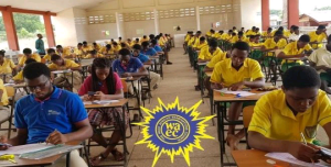 Candidates slugging it out during WAEC exams Candidates slugging it out during WAEC exams