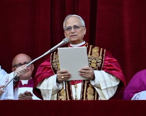 Pope Leo XIV Obit et Orbit