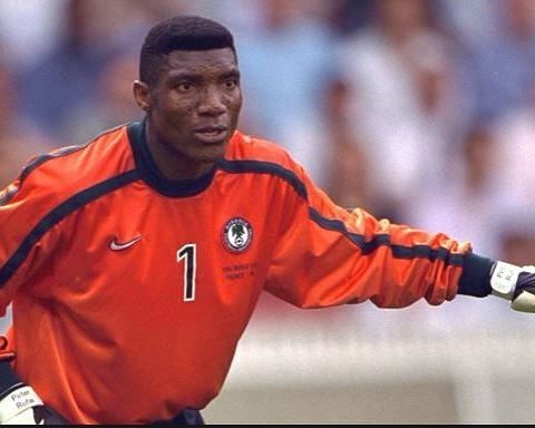 Ex-Super Eagles Goalkeeper, Peter Rufai, Dead