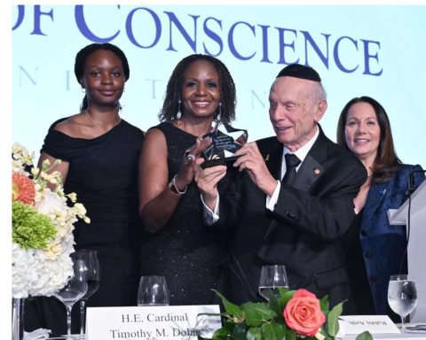 l-r: Daughter of Tony Elumelu, Tiffany Ogo Elumelu; Dr. Awele Elumelu, accepting 2025 Appeal of Conscience Award on behalf of her husband, Tony Elumelu, Group Chairman, United Bank for Africa(UBA) and Founder, Tony Elumelu Foundation; Founder, Appeal of Conscience Foundation, Rabbi Author Schneier; and Executive Vice President, Appeal of Conscience Foundation, Karen Dresback, at the 60th Annual Appeal of Conscience Awards in New York on Monday