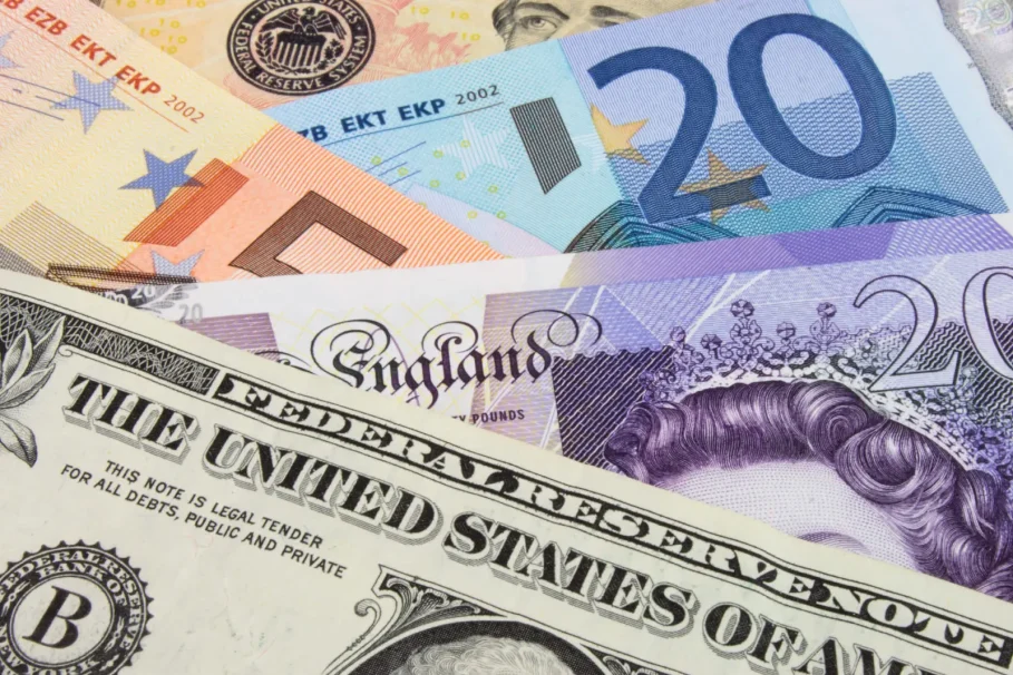 Naira Appreciates As Official Window Traders Cut Dollar, Pound, Euro Rates