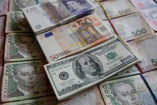 Naira Trades Flat Against Dollar, Pound, Appreciates Against Euro